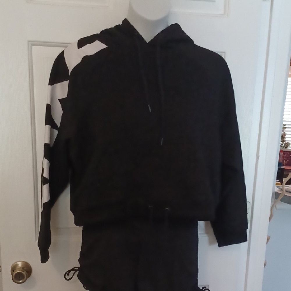 Black and White Womens Cropped  Hoodie